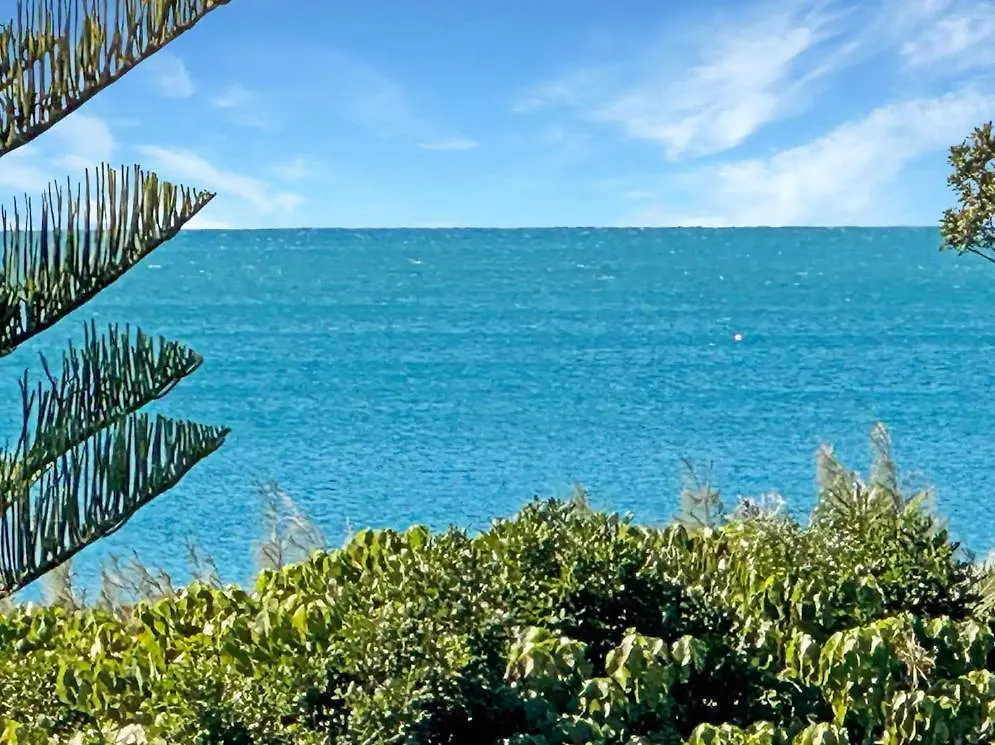 Unwind In Coastal Resort -1 Bedroom Alexandra Headland